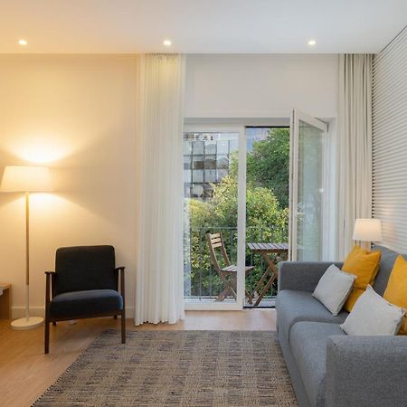 Guestready - Modern 2-Bedroom Apt In Cedofeita Porto Kültér fotó