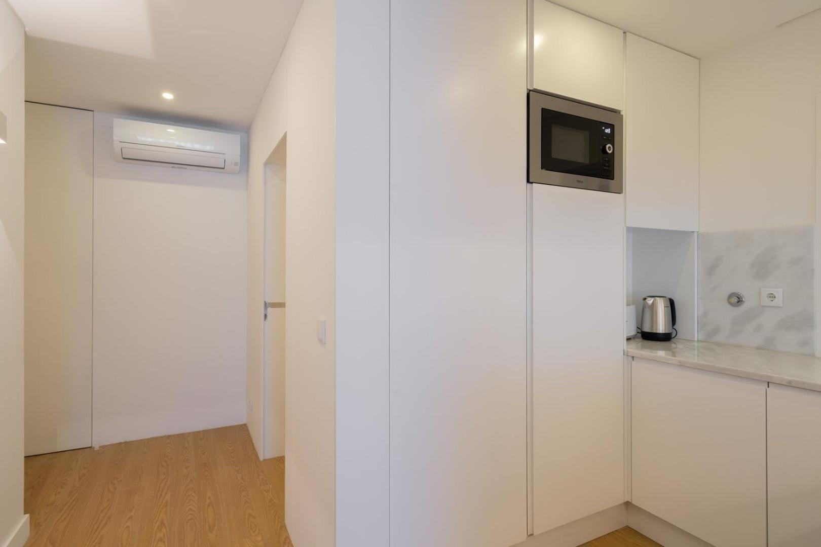 Guestready - Modern 2-Bedroom Apt In Cedofeita Porto Kültér fotó