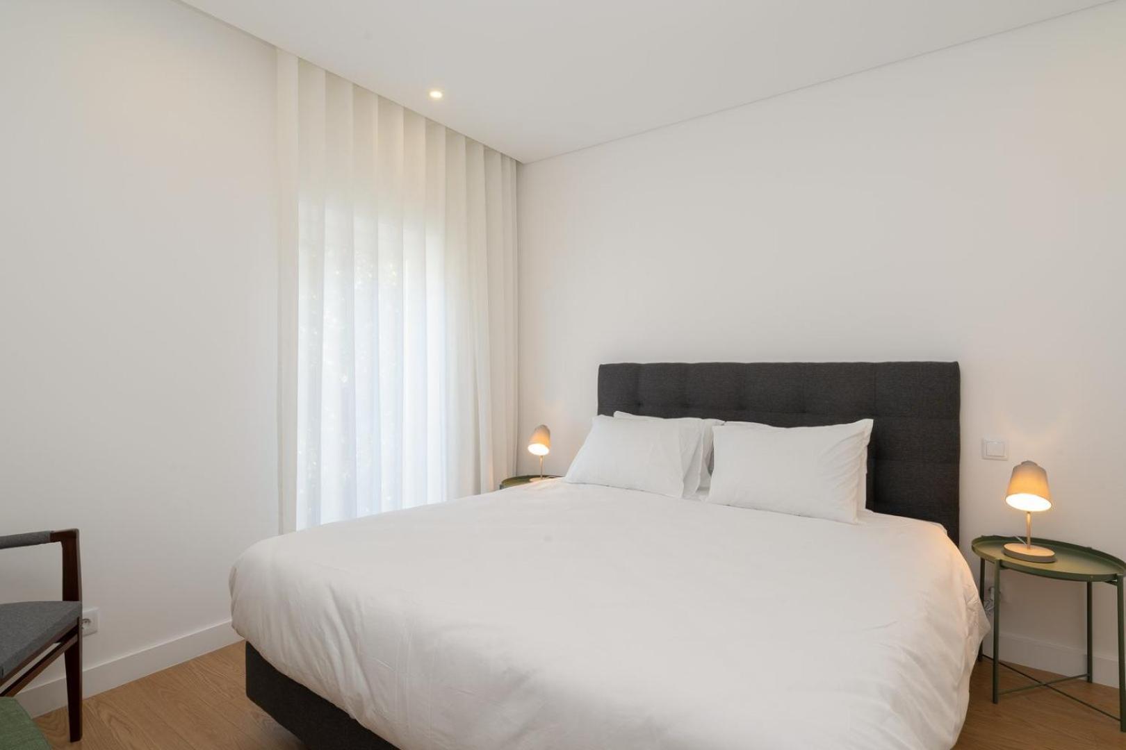 Guestready - Modern 2-Bedroom Apt In Cedofeita Porto Kültér fotó