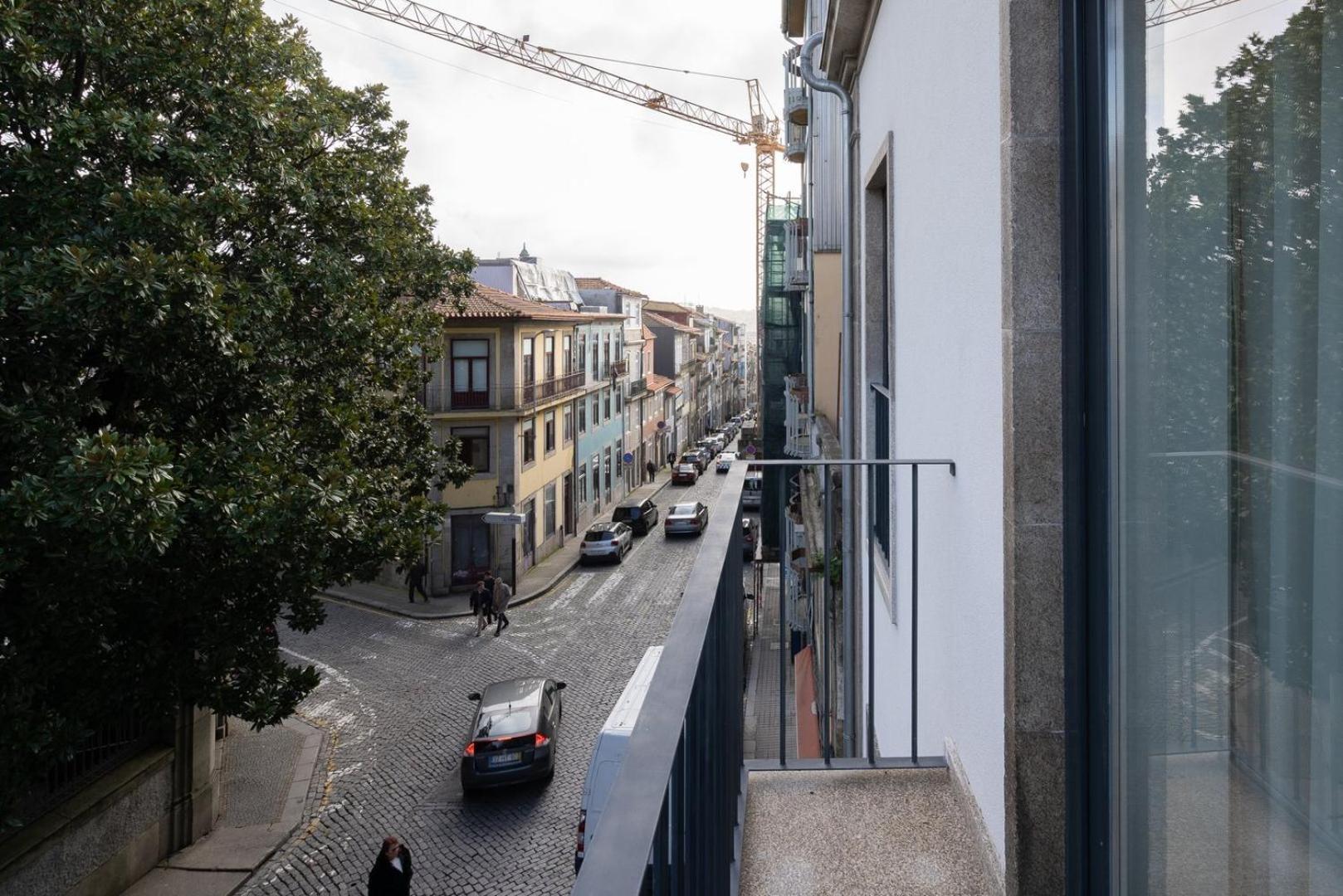 Guestready - Modern 2-Bedroom Apt In Cedofeita Porto Kültér fotó